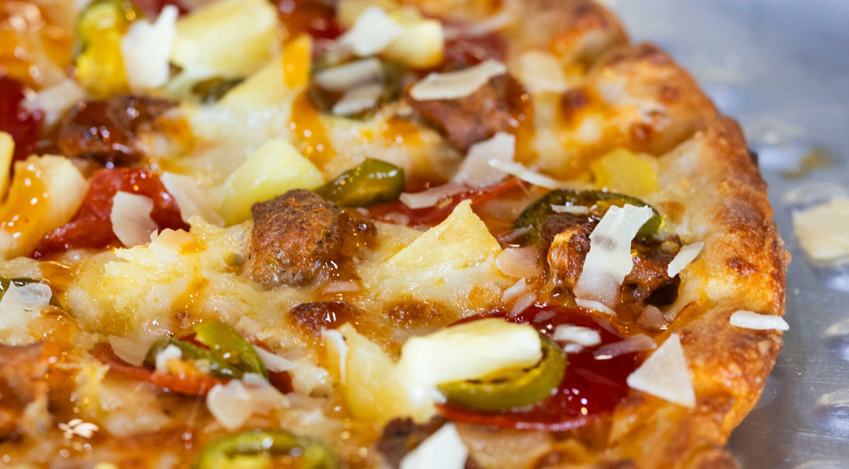 Buffalo Chicken Pizza Upclose Pic